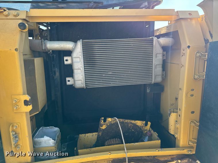 image for item DJ9726 2002 Komatsu PC200LC-7 excavator