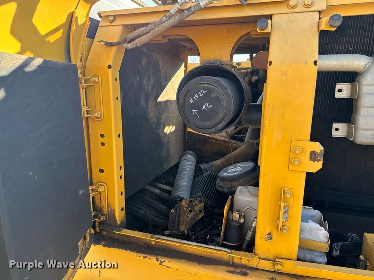 image for item DJ9726 2002 Komatsu PC200LC-7 excavator