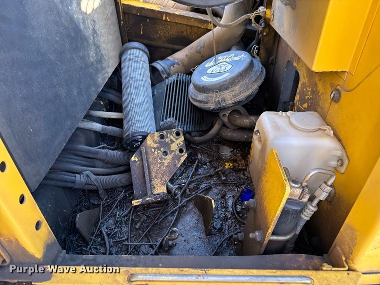 image for item DJ9726 2002 Komatsu PC200LC-7 excavator