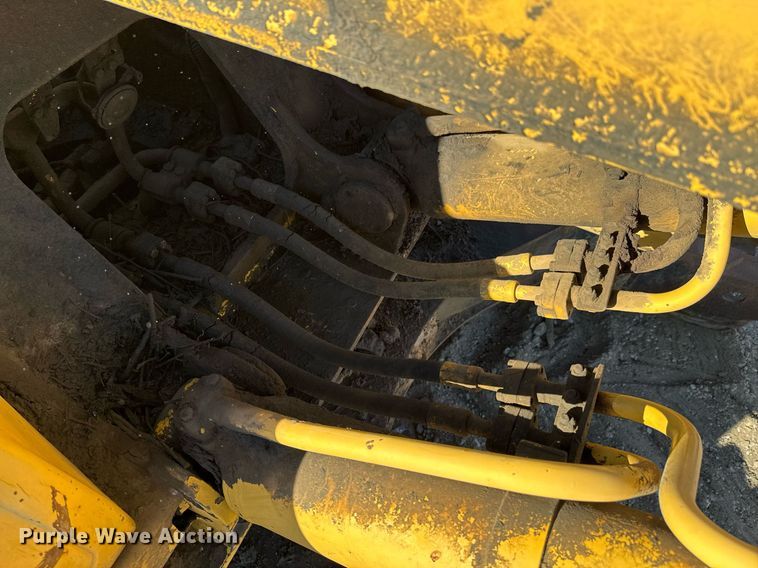 image for item DJ9726 2002 Komatsu PC200LC-7 excavator