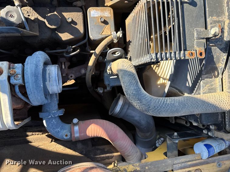 image for item DJ9726 2002 Komatsu PC200LC-7 excavator