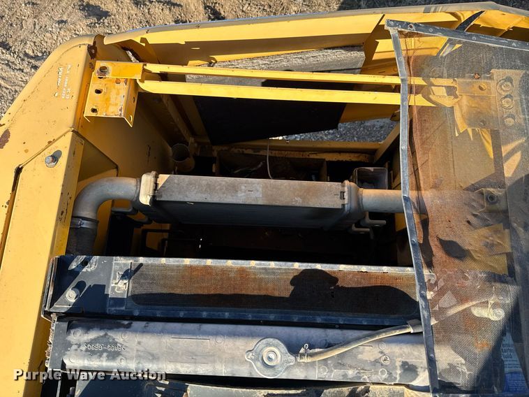 image for item DJ9726 2002 Komatsu PC200LC-7 excavator