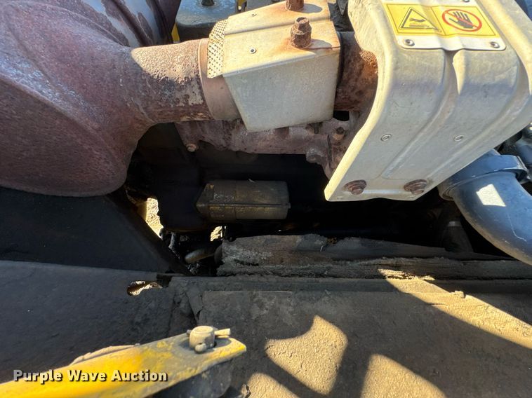 image for item DJ9726 2002 Komatsu PC200LC-7 excavator