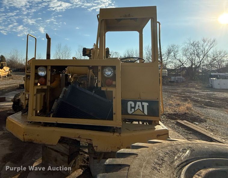 image for item DJ9727 1992 Caterpillar 613C conventional scraper 