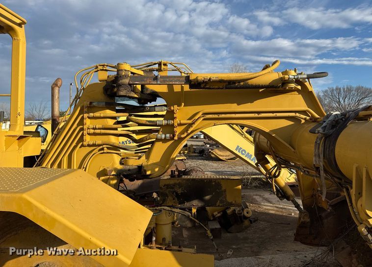 image for item DJ9727 1992 Caterpillar 613C conventional scraper 