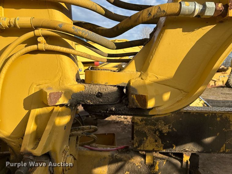 image for item DJ9727 1992 Caterpillar 613C conventional scraper 