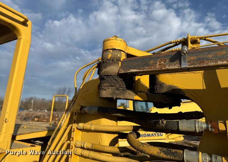 image for item DJ9727 1992 Caterpillar 613C conventional scraper 