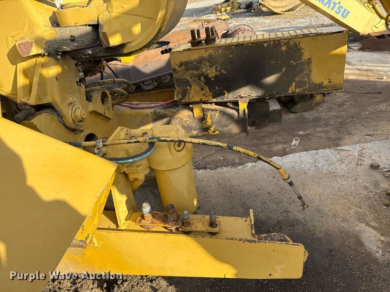 image for item DJ9727 1992 Caterpillar 613C conventional scraper 