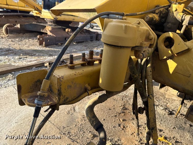 image for item DJ9727 1992 Caterpillar 613C conventional scraper 