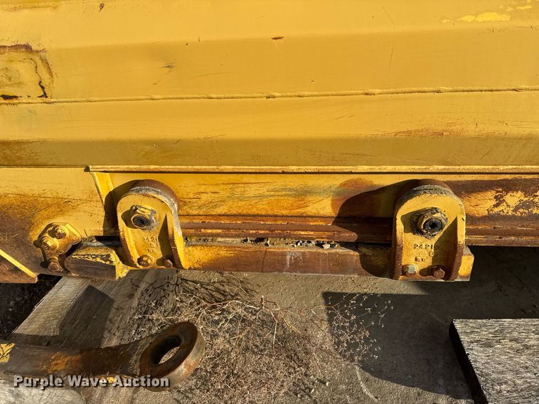 image for item DJ9727 1992 Caterpillar 613C conventional scraper 