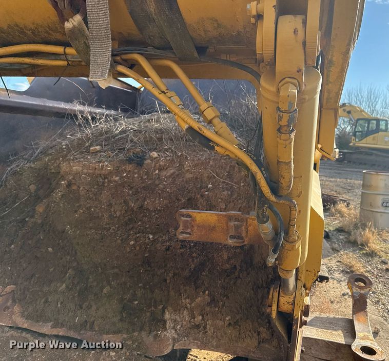 image for item DJ9727 1992 Caterpillar 613C conventional scraper 