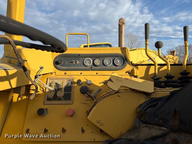 image for item DJ9727 1992 Caterpillar 613C conventional scraper 