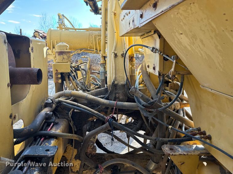 image for item DJ9727 1992 Caterpillar 613C conventional scraper 