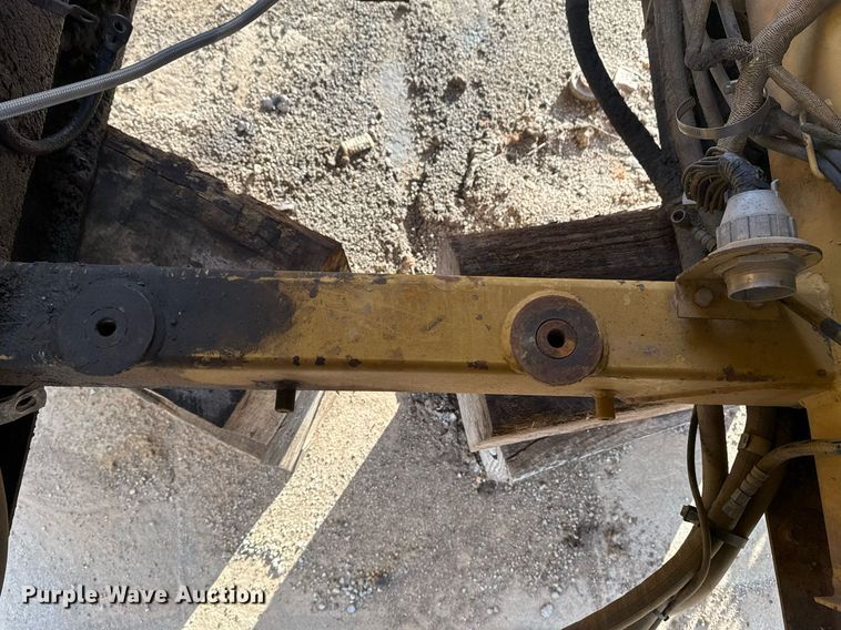 image for item DJ9727 1992 Caterpillar 613C conventional scraper 