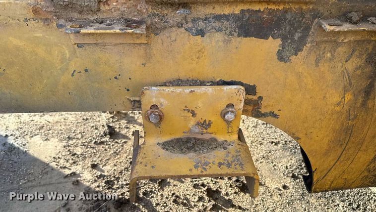image for item DJ9727 1992 Caterpillar 613C conventional scraper 