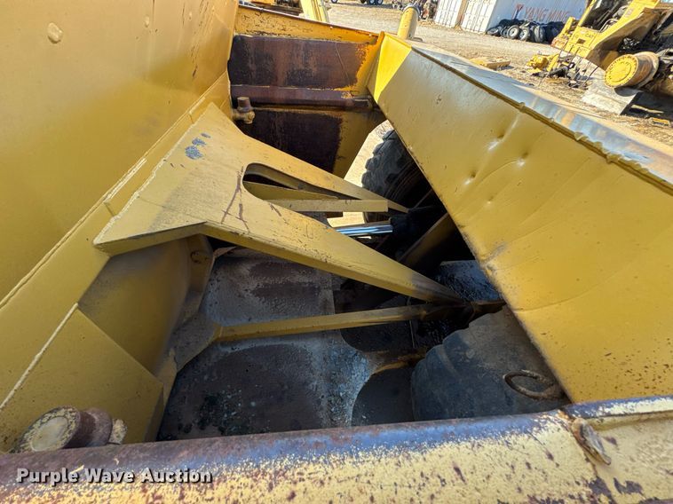 image for item DJ9728 1986 Caterpillar 613C elevating scraper