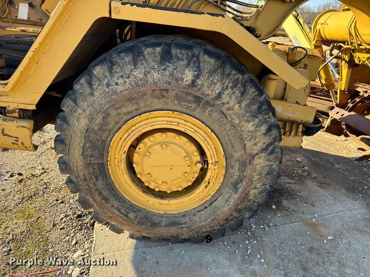 image for item DJ9728 1986 Caterpillar 613C elevating scraper