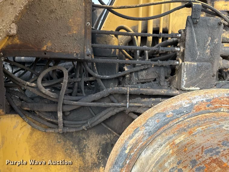 image for item DJ9729 1986 Caterpillar 621B conventional scraper 