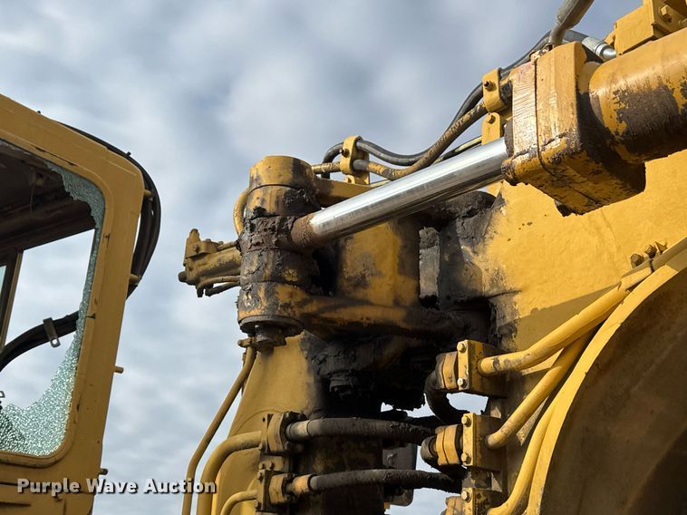 image for item DJ9729 1986 Caterpillar 621B conventional scraper 