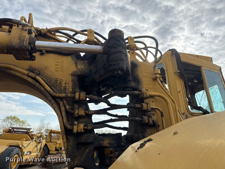 image for item DJ9729 1986 Caterpillar 621B conventional scraper 