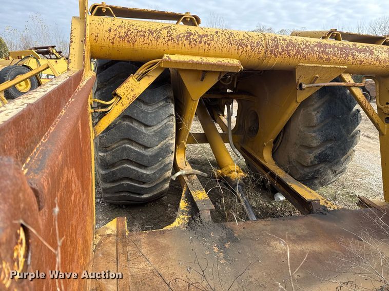 image for item DJ9729 1986 Caterpillar 621B conventional scraper 