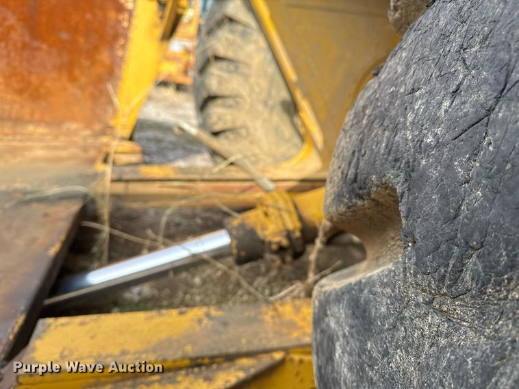 image for item DJ9729 1986 Caterpillar 621B conventional scraper 