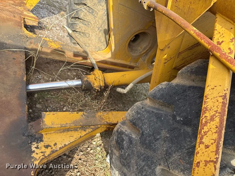 image for item DJ9729 1986 Caterpillar 621B conventional scraper 