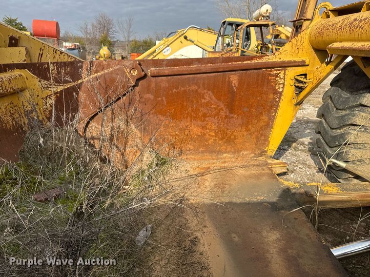 image for item DJ9729 1986 Caterpillar 621B conventional scraper 