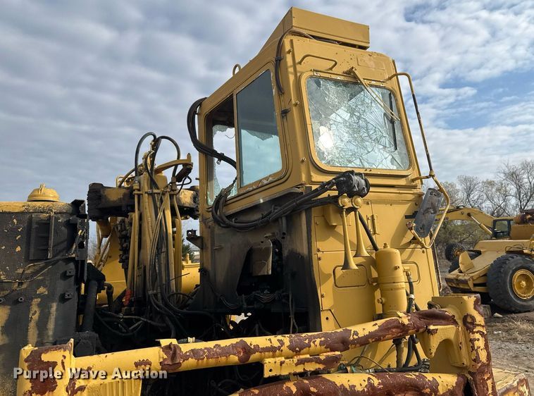 image for item DJ9729 1986 Caterpillar 621B conventional scraper 