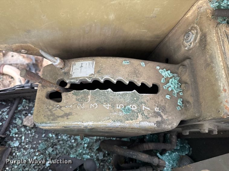 image for item DJ9729 1986 Caterpillar 621B conventional scraper 