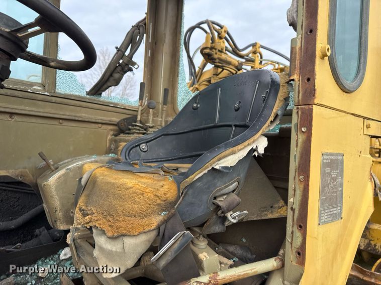 image for item DJ9729 1986 Caterpillar 621B conventional scraper 