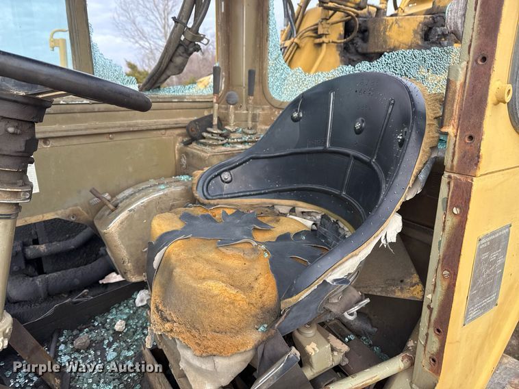 image for item DJ9729 1986 Caterpillar 621B conventional scraper 