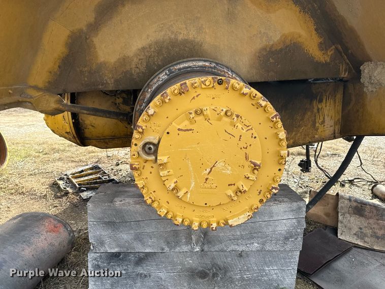 image for item DJ9729 1986 Caterpillar 621B conventional scraper 
