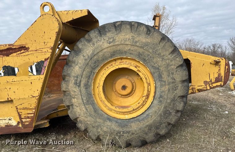 image for item DJ9729 1986 Caterpillar 621B conventional scraper 