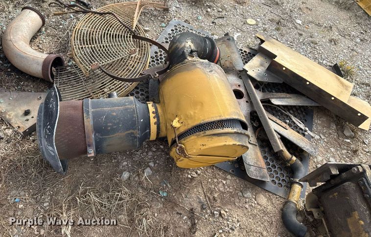 image for item DJ9729 1986 Caterpillar 621B conventional scraper 