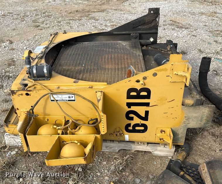 image for item DJ9729 1986 Caterpillar 621B conventional scraper 