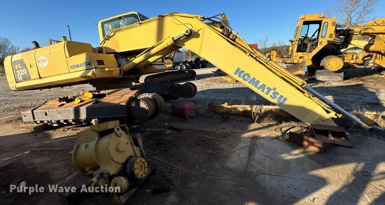 image for item DJ9730 2006 Komatsu PC220LC-8 excavator