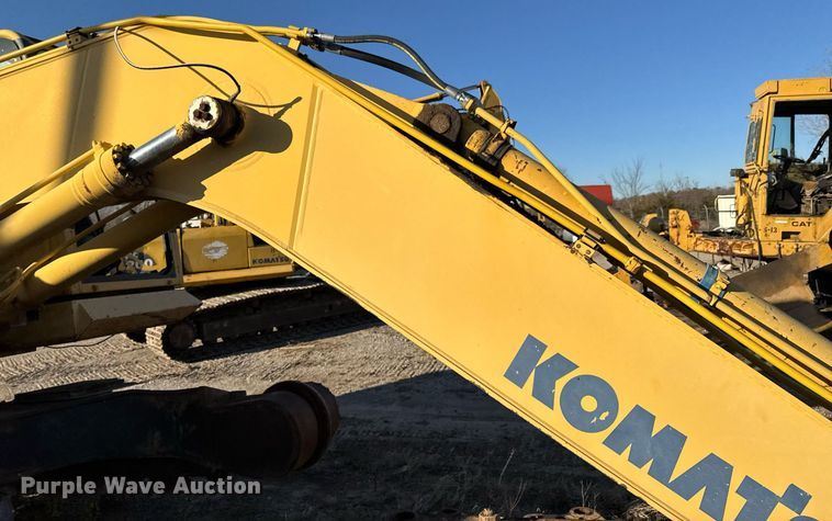 image for item DJ9730 2006 Komatsu PC220LC-8 excavator