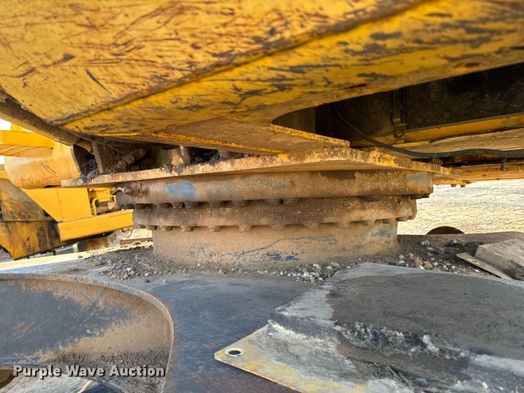 image for item DJ9730 2006 Komatsu PC220LC-8 excavator