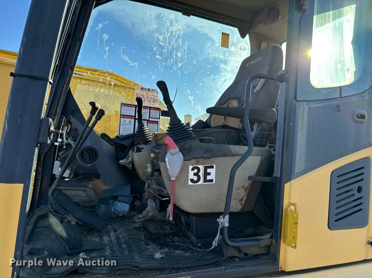 image for item DJ9730 2006 Komatsu PC220LC-8 excavator