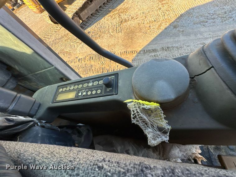 image for item DJ9730 2006 Komatsu PC220LC-8 excavator