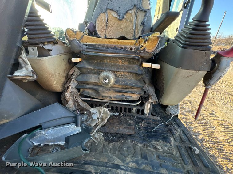 image for item DJ9730 2006 Komatsu PC220LC-8 excavator