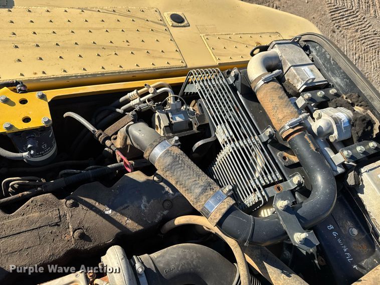 image for item DJ9730 2006 Komatsu PC220LC-8 excavator