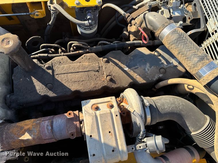 image for item DJ9730 2006 Komatsu PC220LC-8 excavator