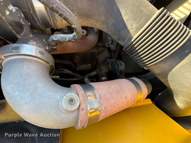 image for item DJ9730 2006 Komatsu PC220LC-8 excavator