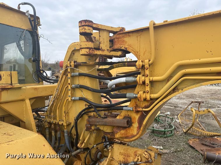 image for item DJ9731 1970 Caterpillar 613 conventional scraper 