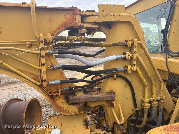 image for item DJ9731 1970 Caterpillar 613 conventional scraper 