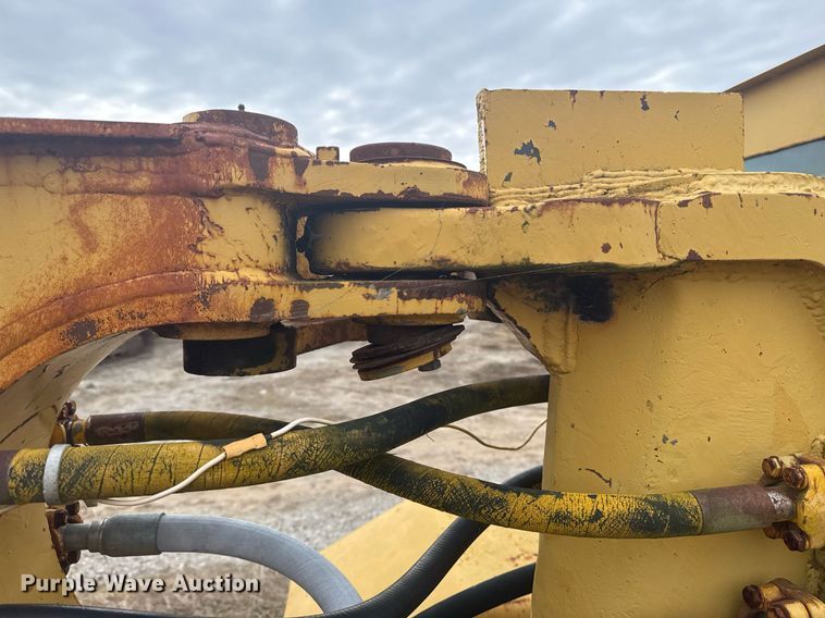 image for item DJ9731 1970 Caterpillar 613 conventional scraper 