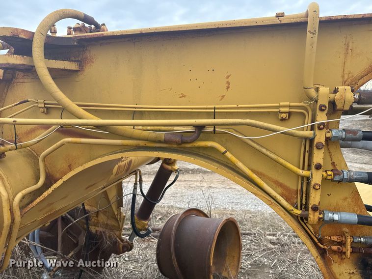 image for item DJ9731 1970 Caterpillar 613 conventional scraper 
