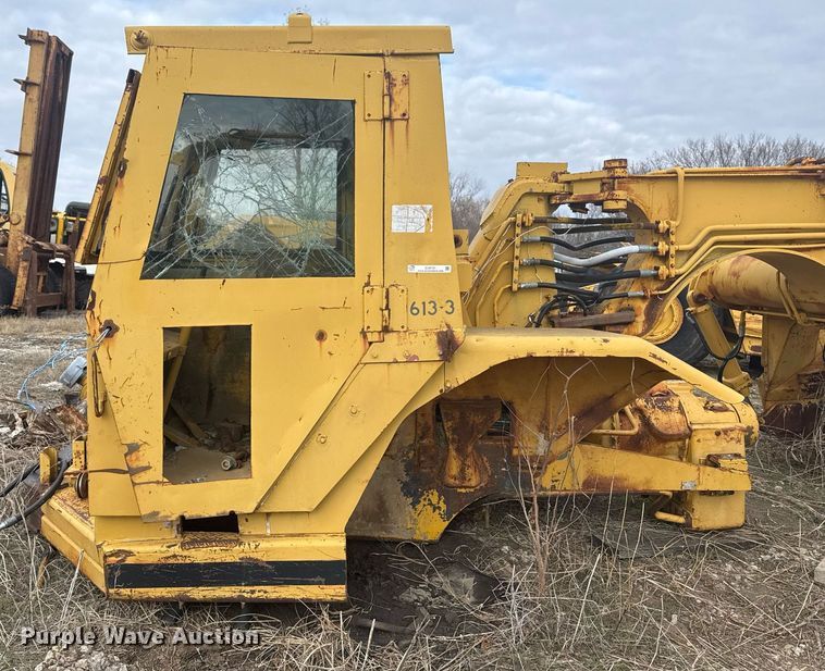 image for item DJ9731 1970 Caterpillar 613 conventional scraper 